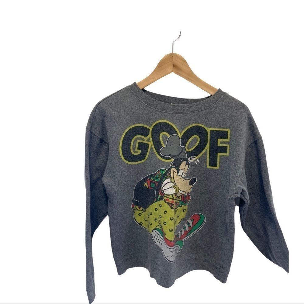 Disney goofy rasta breakdancer crewneck! Sz S